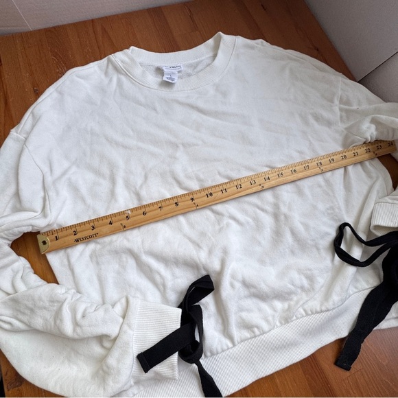 For the Republic White Sweatshirt with Black Ribbon Accents size large - Picture 5 of 8